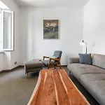 度假居 Located House 'porat'