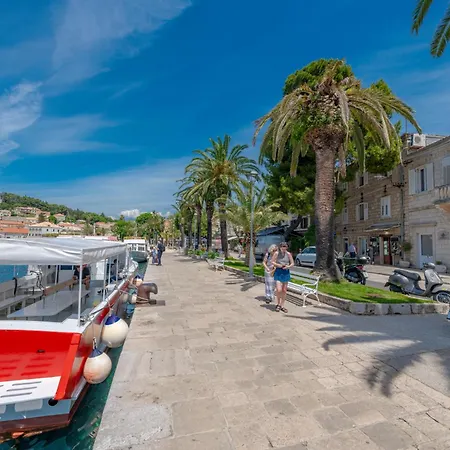 Located House 'porat' Cavtat