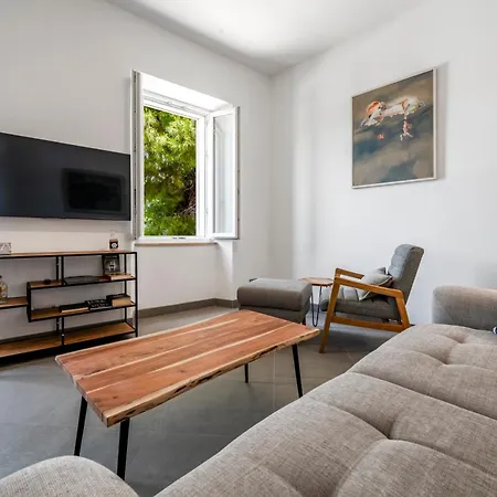 Located House 'porat' * Cavtat