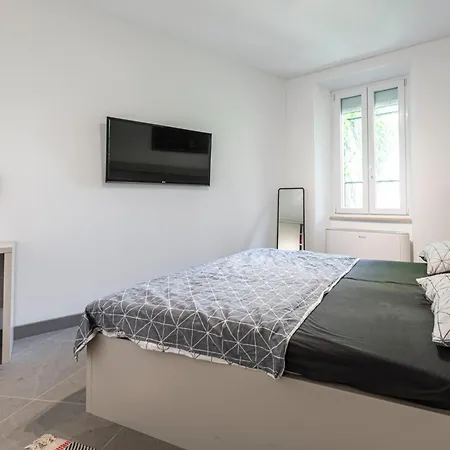 Located House 'porat' Semesterbostad